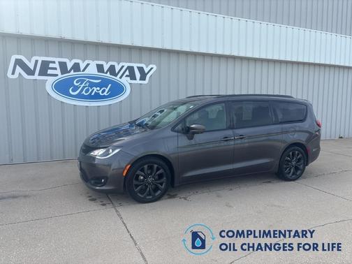 2019 Chrysler Pacifica Touring-L Plus