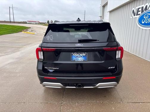 Agate Black Metallic 2026 Ford Explorer Platinum