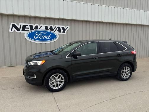 Green Metallic 2024 Ford Edge SEL
