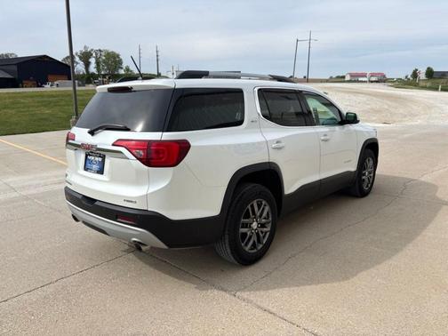 White Frost Tri-Coat 2019 GMC Acadia SLT-1