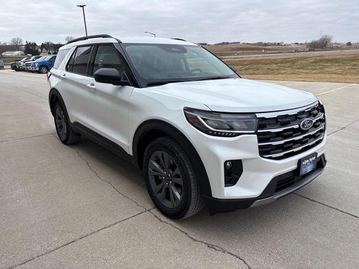 Star White 2026 Ford Explorer Active