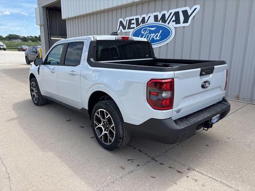 Space White Metallic 2026 Ford Maverick Lariat
