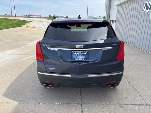 Blue 2019 Cadillac XT5 Base