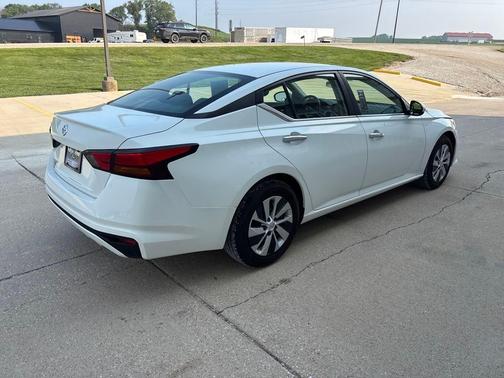 2022 Nissan Altima 2.5 S