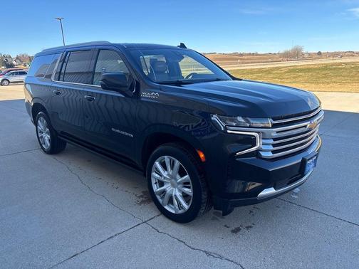 2021 Chevrolet Suburban High Country