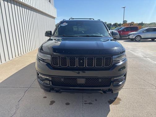 Diamond Black 2022 Jeep Wagoneer Series II