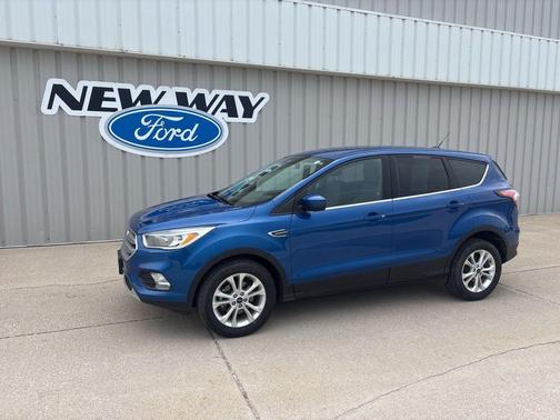 Lightning Blue Metallic 2017 Ford Escape SE