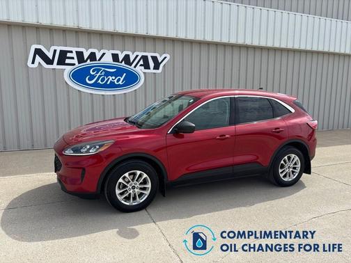 Rapid Red Metallic Tinted Clearcoat 2022 Ford Escape SE