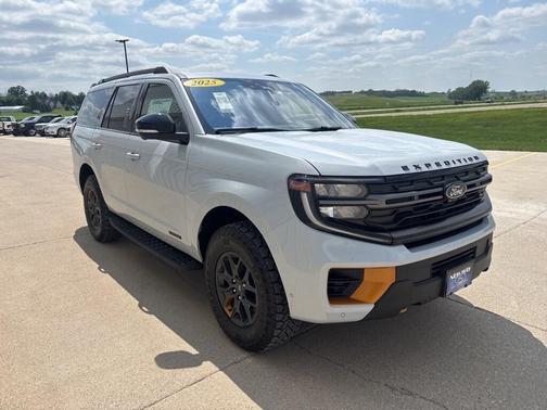 2025 Ford Expedition Tremor