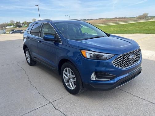 Blue Metallic 2024 Ford Edge SEL