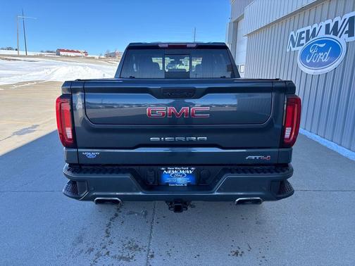 2022 GMC Sierra 1500 Limited AT4