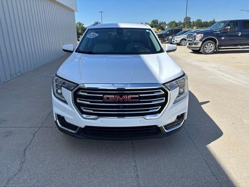 Summit White 2023 GMC Terrain SLT