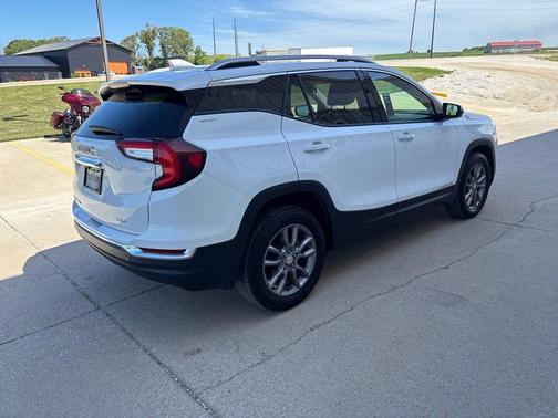 Summit White 2023 GMC Terrain SLT