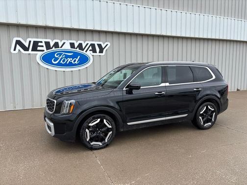 Ebony Black 2025 Kia Telluride S