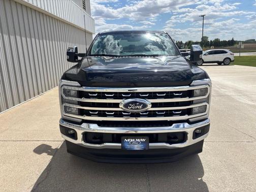 Agate Black Metallic 2026 Ford F-250 Lariat