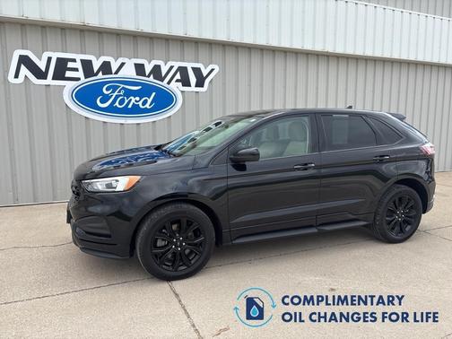2022 Ford Edge SE