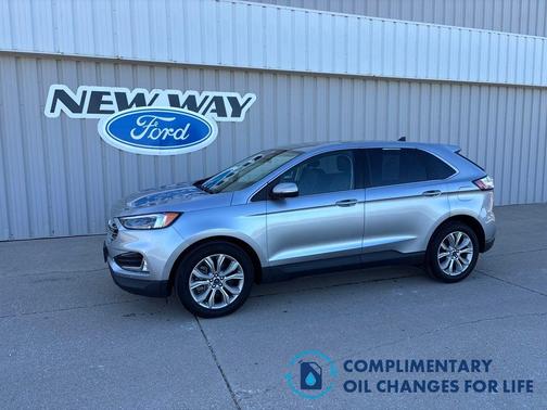 2022 Ford Edge Titanium