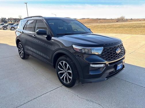 2023 Ford Explorer ST-Line