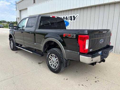 Black 2017 Ford F-250 Lariat