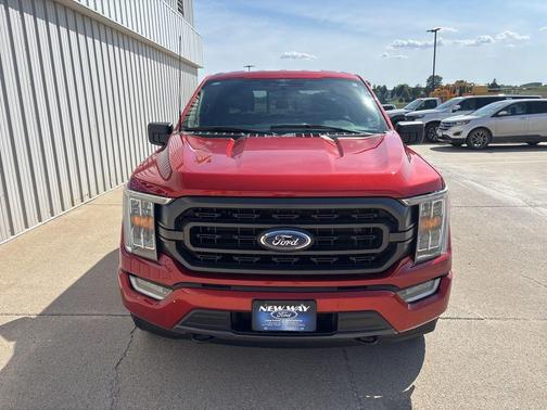 Chili Pepper Red 2023 Ford F-150 XLT