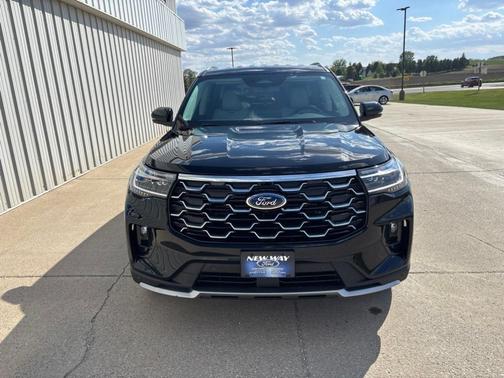 Agate Black Metallic 2026 Ford Explorer Platinum