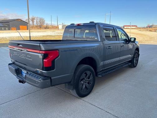 2023 Ford F-150 Lightning LARIAT