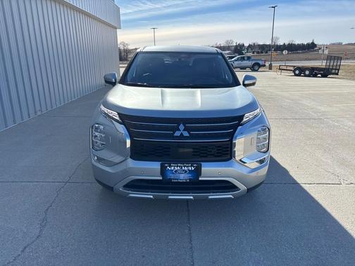 2024 Mitsubishi Outlander SE Black Edition