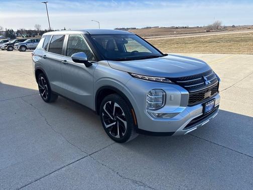 2024 Mitsubishi Outlander SE Black Edition