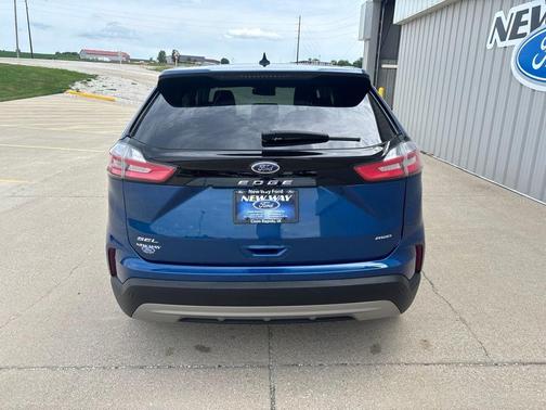 Blue Metallic 2024 Ford Edge SEL