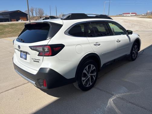 2022 Subaru Outback Touring