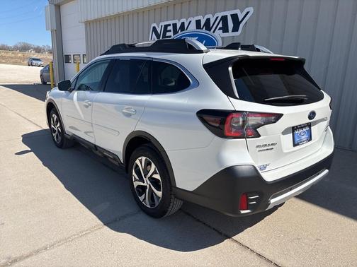 2022 Subaru Outback Touring