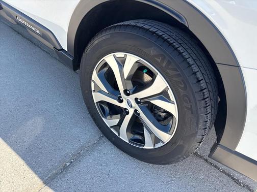 2022 Subaru Outback Touring
