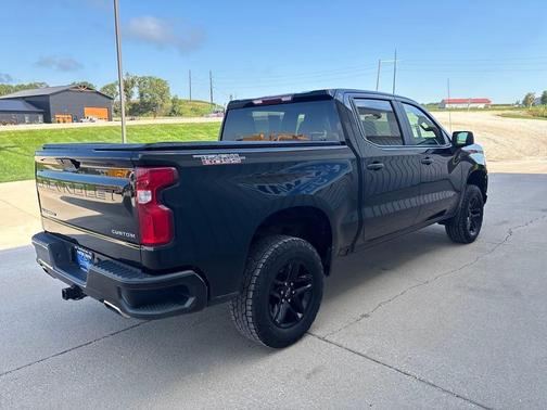 2020 Chevrolet Silverado 1500 Custom Trail Boss