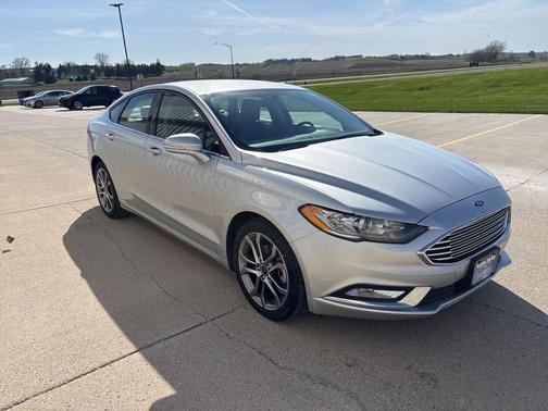 Ingot Silver 2017 Ford Fusion SE