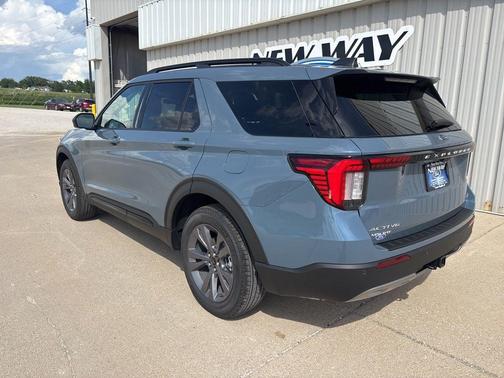 Vapor Blue Metallic 2026 Ford Explorer Active