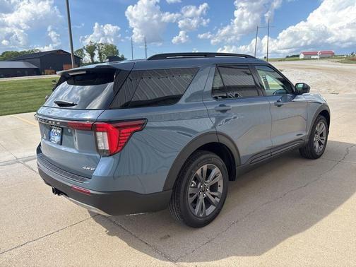 Vapor Blue Metallic 2026 Ford Explorer Active