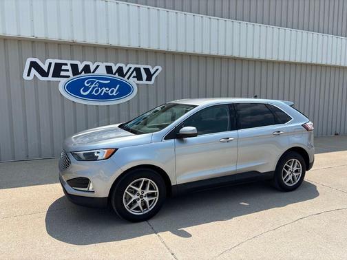 Silver Metallic 2023 Ford Edge SEL