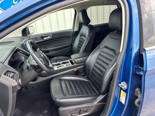Blue Metallic 2023 Ford Edge SEL