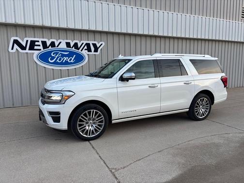 White 2022 Ford Expedition Max Platinum