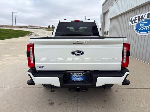 Star White 2027 Ford F-350 Lariat Super Duty