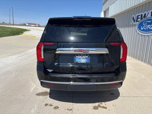 Onyx Black 2024 GMC Yukon SLT