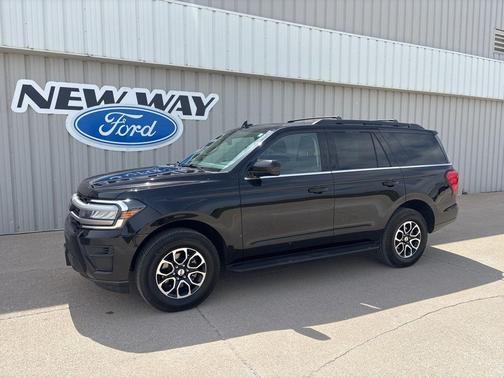 Black Metallic 2024 Ford Expedition XLT