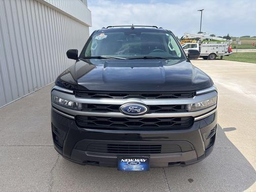 Black Metallic 2024 Ford Expedition XLT