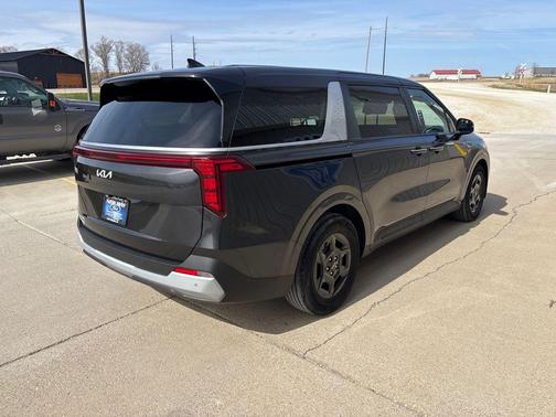 2025 Kia Carnival LXS