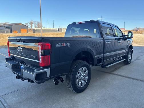 2025 Ford F-350 Lariat Super Duty