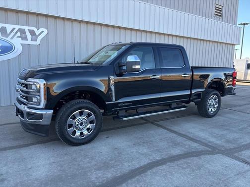 2025 Ford F-350 Lariat Super Duty