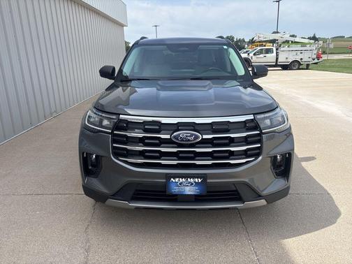 Carbonized Gray Metallic 2026 Ford Explorer Active