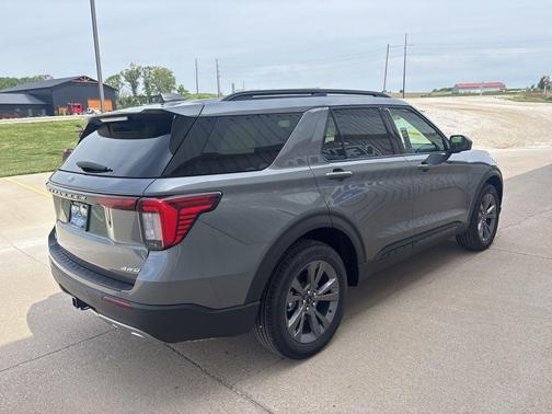 Carbonized Gray Metallic 2026 Ford Explorer Active