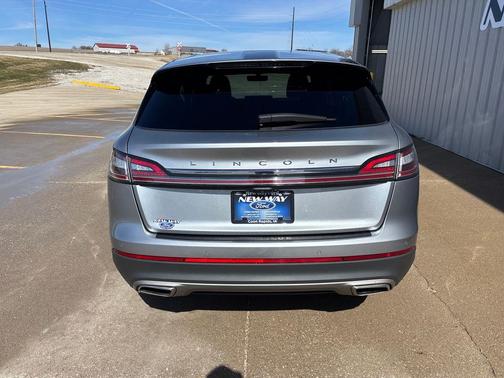 2022 Lincoln Nautilus Standard