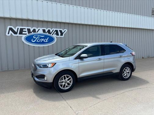 Silver Metallic 2024 Ford Edge SEL
